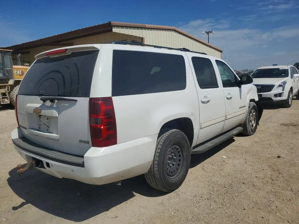 2011 CHEVROLET SUBURBAN C1500 LS  