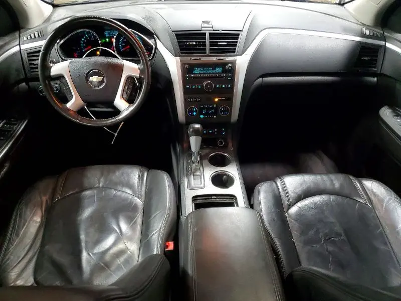 2010 CHEVROLET TRAVERSE LT  