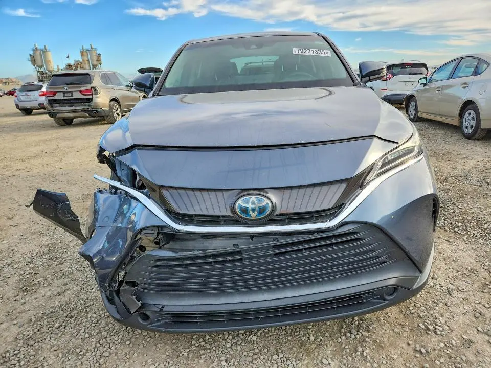 2021 TOYOTA VENZA LE  