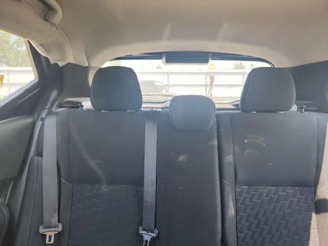 2021 NISSAN KICKS S  