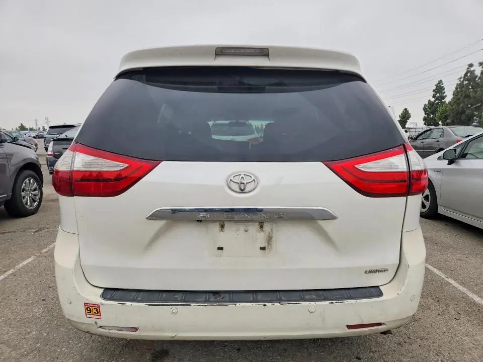 2017 TOYOTA SIENNA LIMITED 7-PASSENGER  