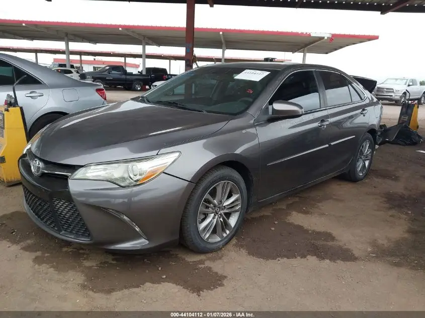 2016 TOYOTA CAMRY SE