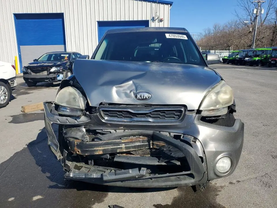 2013 KIA SOUL +  