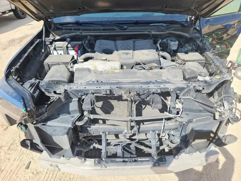 2023 TOYOTA TUNDRA CREWMAX LIMITED  