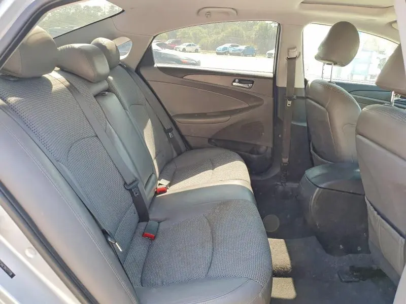 2011 HYUNDAI SONATA SE  