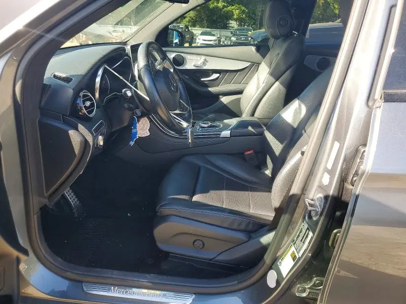 2019 MERCEDES-BENZ GLC 300  