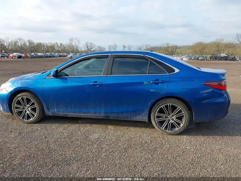 2016 TOYOTA CAMRY SE