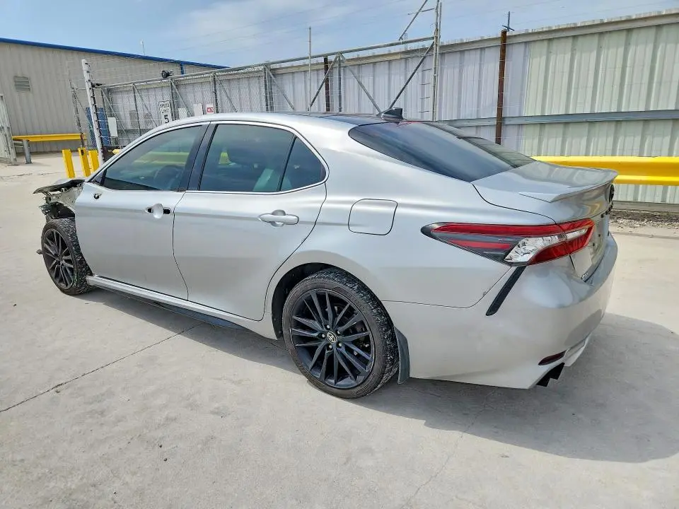 2021 TOYOTA CAMRY CE V6  