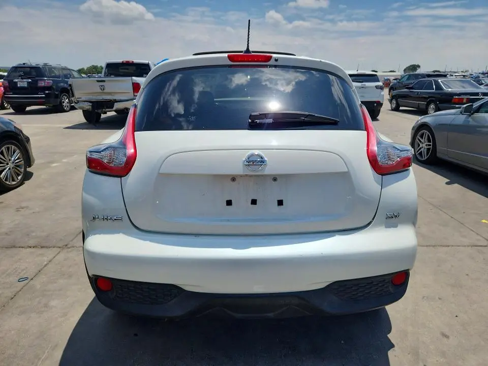 2016 NISSAN JUKE SV  
