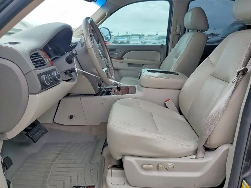 2010 CHEVROLET TAHOE K1500 LTZ  