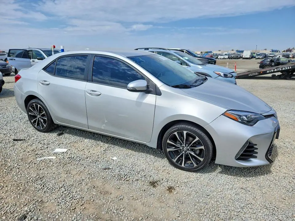 2018 TOYOTA COROLLA SE  