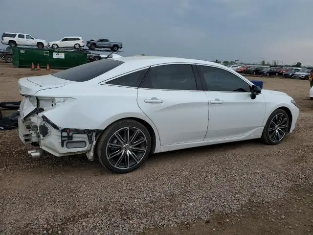 2019 TOYOTA AVALON XLE  