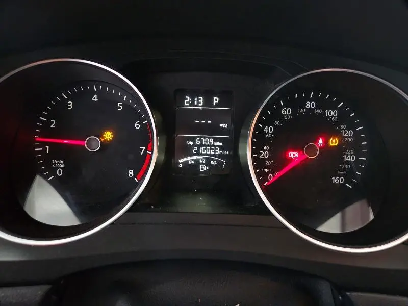 2016 VOLKSWAGEN JETTA SE  