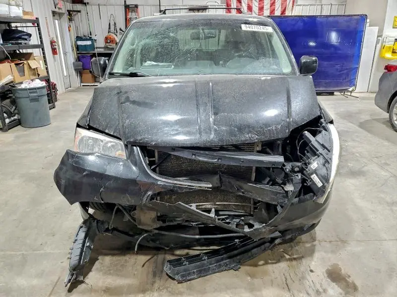 2013 CHRYSLER TOWN & COUNTRY TOURING  