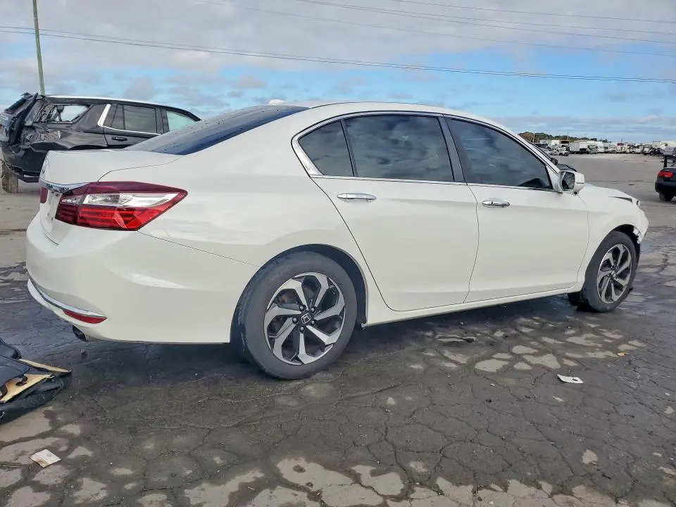 2017 HONDA ACCORD EX  