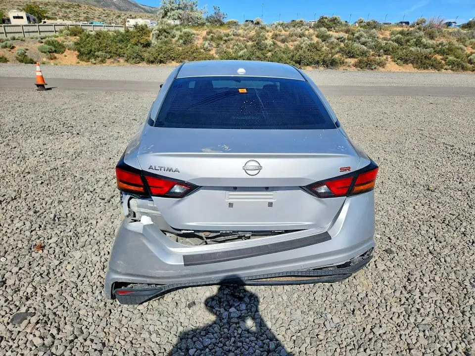 2023 NISSAN ALTIMA SR  