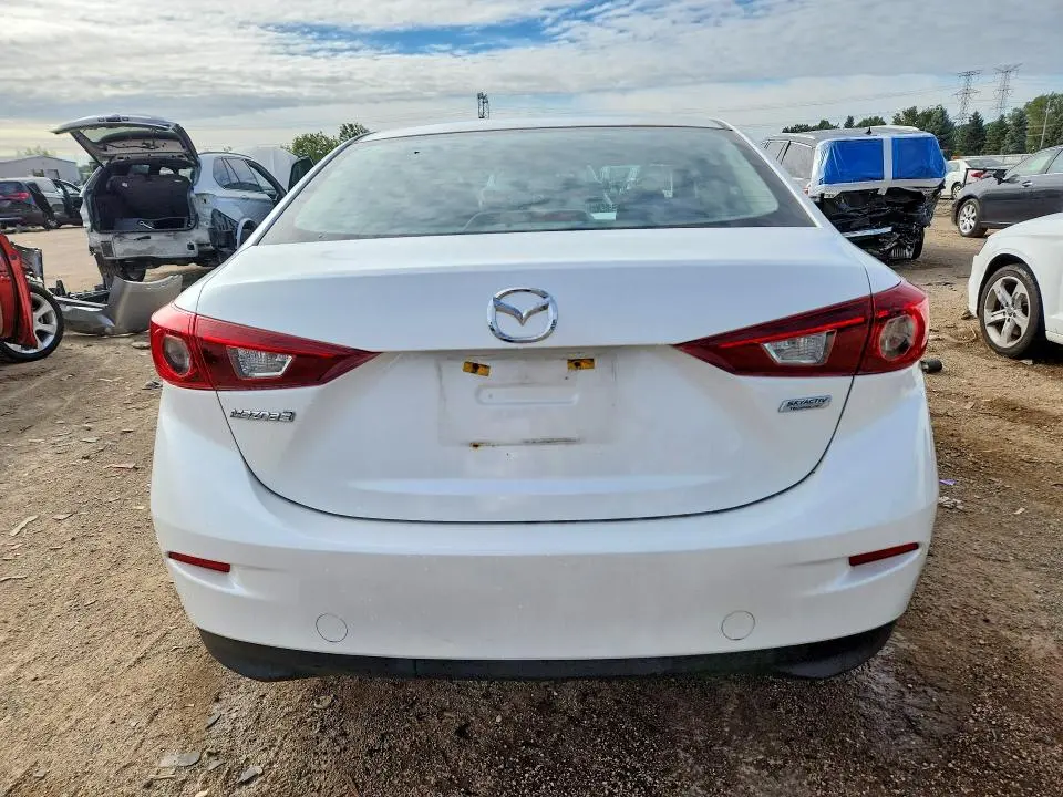 2014 MAZDA 3 SV  