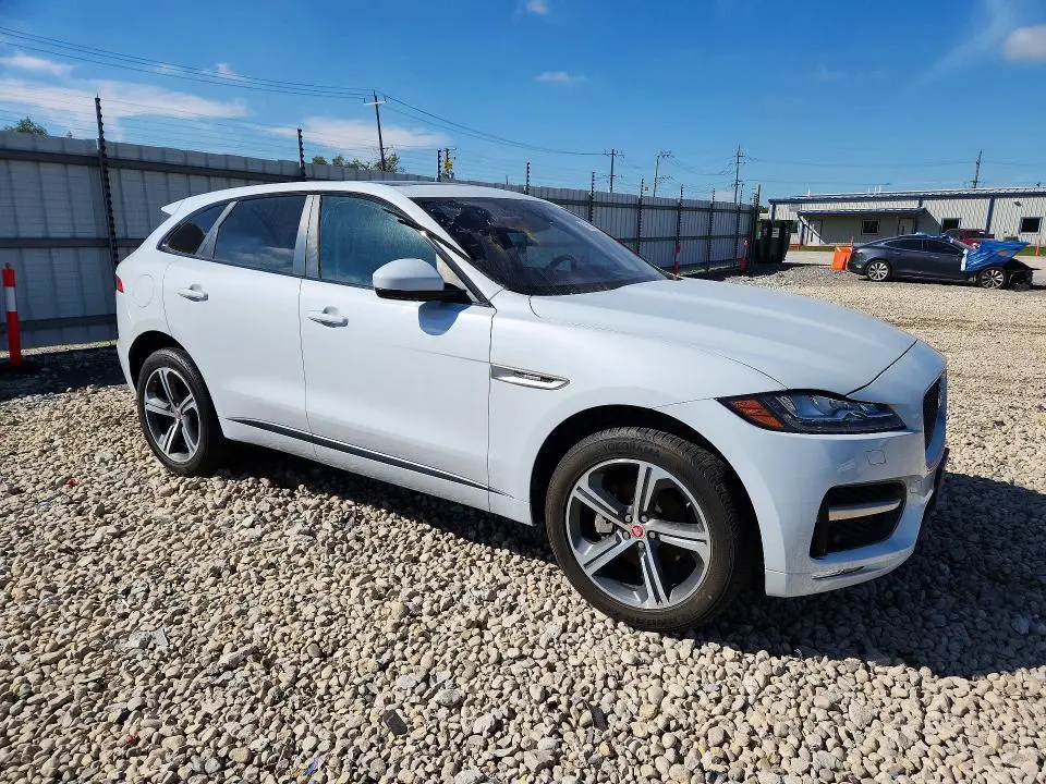 2017 JAGUAR F-PACE R - SPORT  