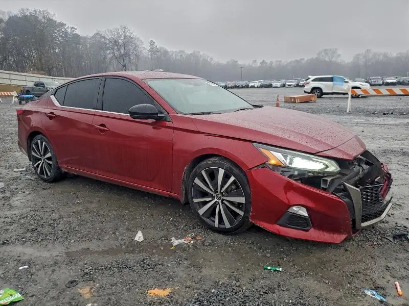 2021 NISSAN ALTIMA SR  