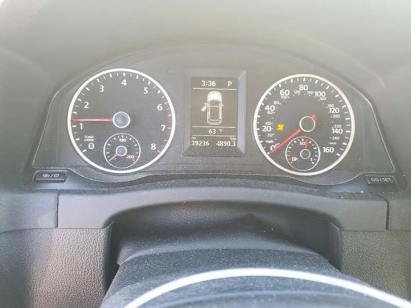 2016 VOLKSWAGEN TIGUAN S  