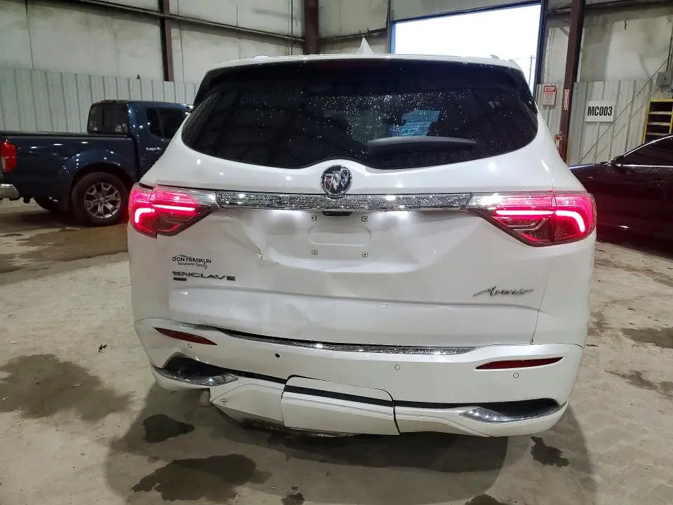 2022 BUICK ENCLAVE AVENIR  
