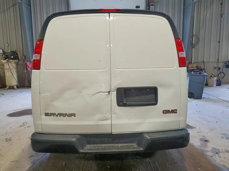 2023 GMC SAVANA G2500  