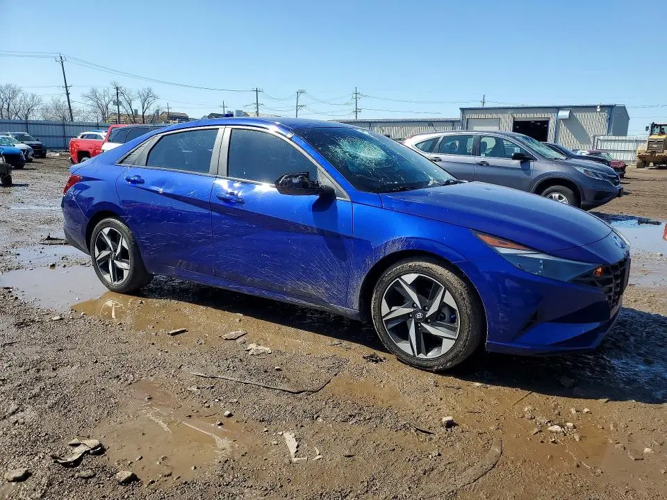 2023 HYUNDAI ELANTRA SEL  