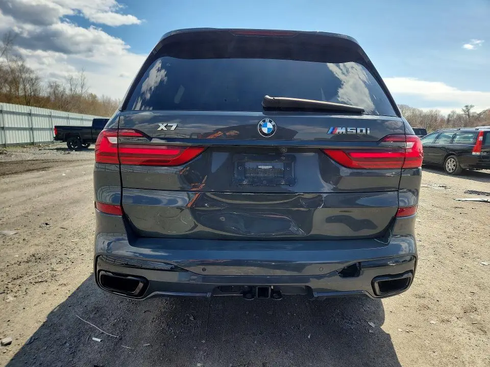2022 BMW X7 M50I  