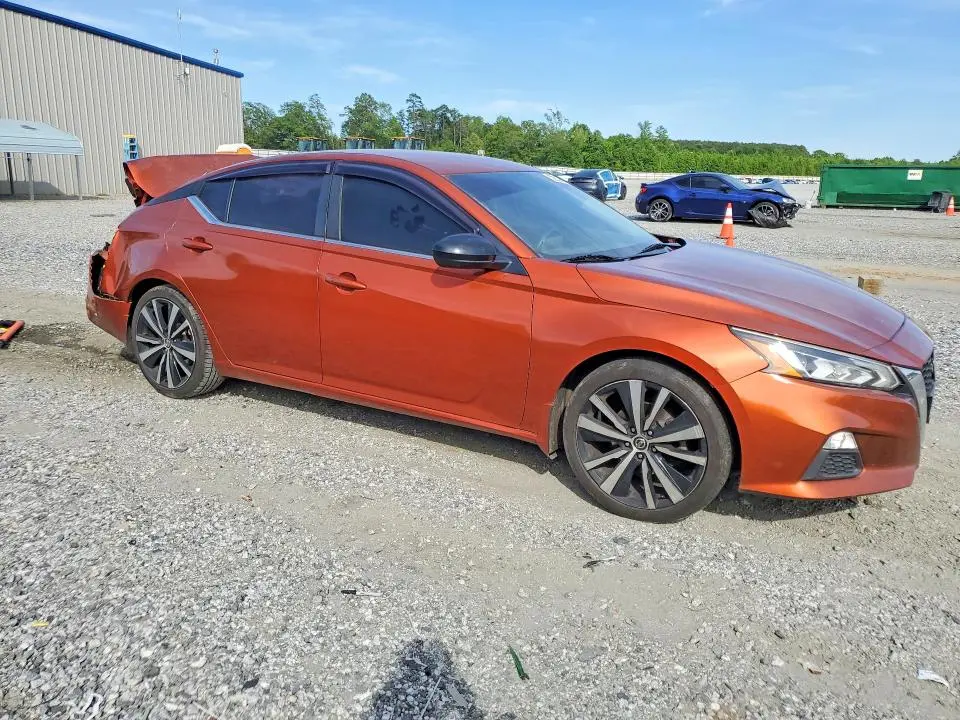 2019 NISSAN ALTIMA SR  
