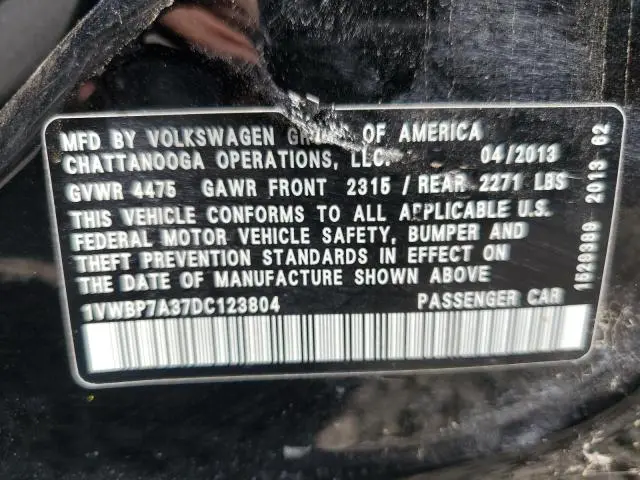 2013 VOLKSWAGEN PASSAT SE  