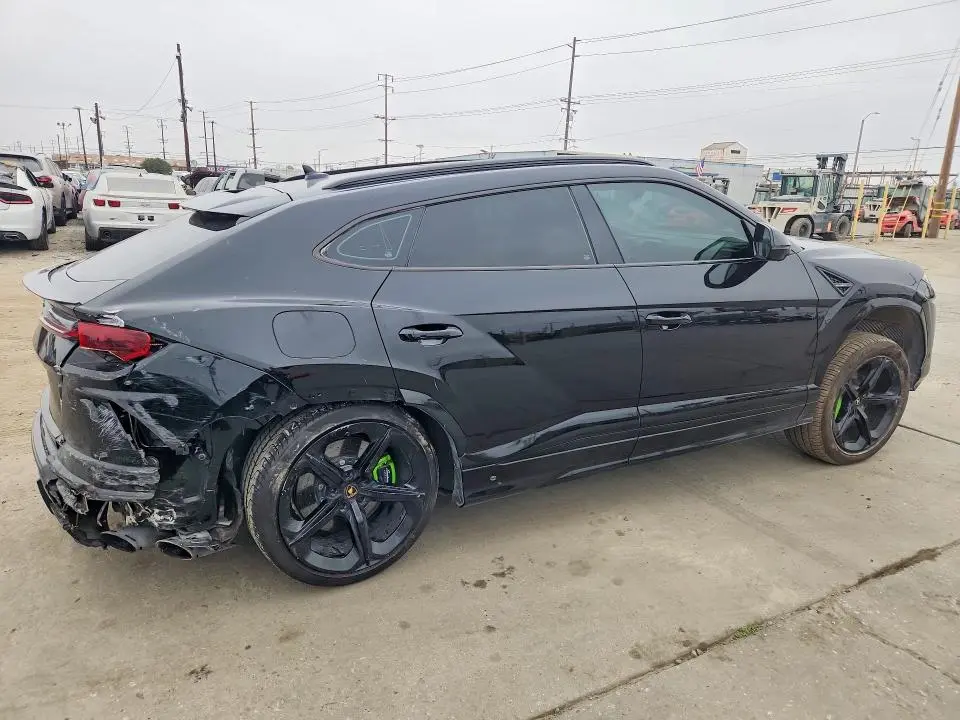 2019 LAMBORGHINI URUS   
