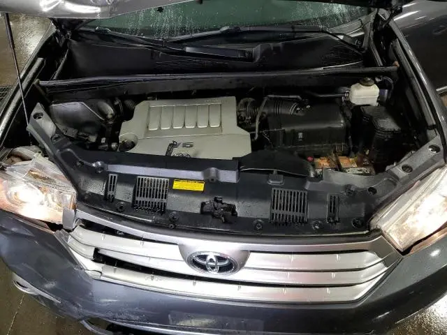 2013 TOYOTA HIGHLANDER BASE  