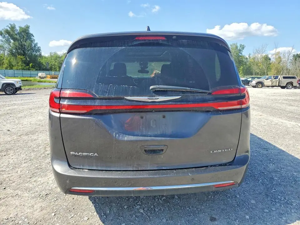 2022 CHRYSLER PACIFICA LIMITED  