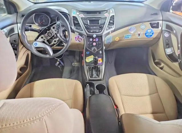 2016 HYUNDAI ELANTRA SE  