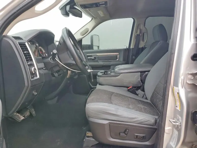 2016 RAM 2500 SLT  