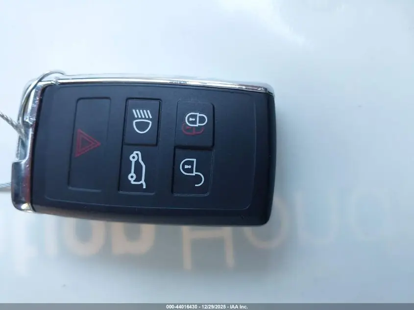 2025 LAND ROVER RANGE ROVER P530 SE 7 SEAT