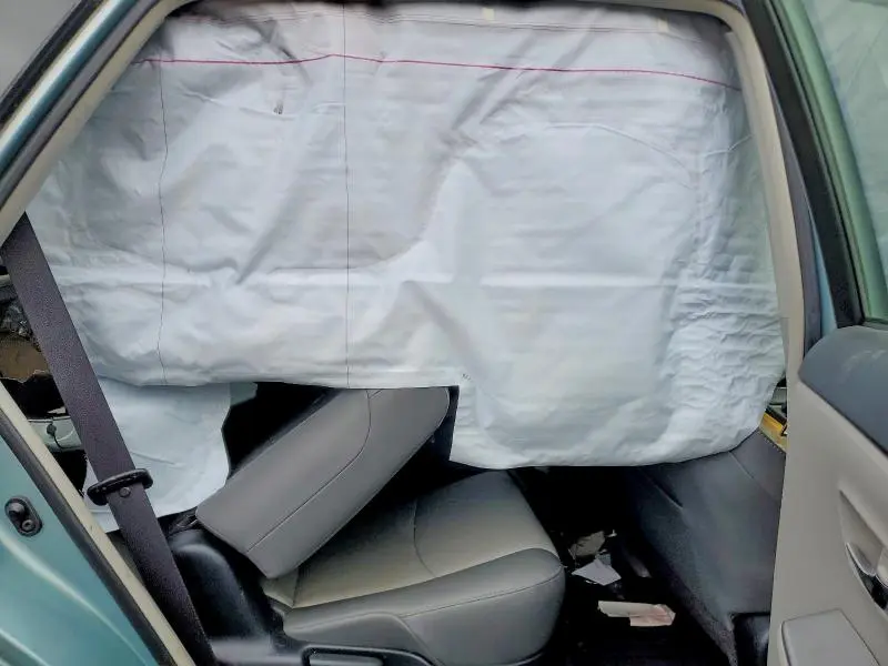 2017 TOYOTA PRIUS V FOUR  