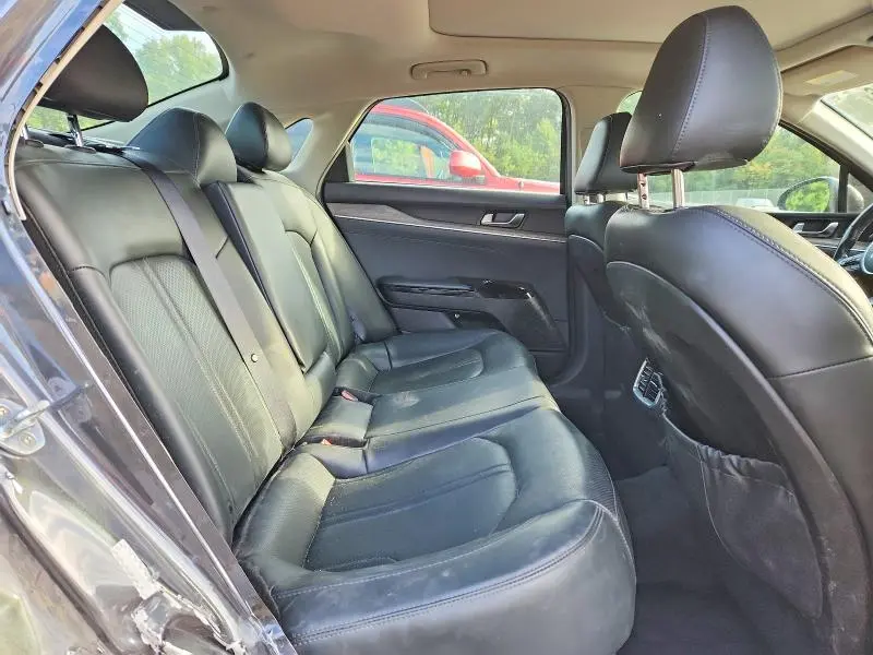 2022 KIA K5 EX  