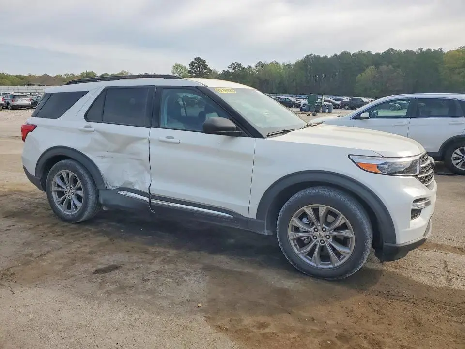 2022 FORD EXPLORER XLT  
