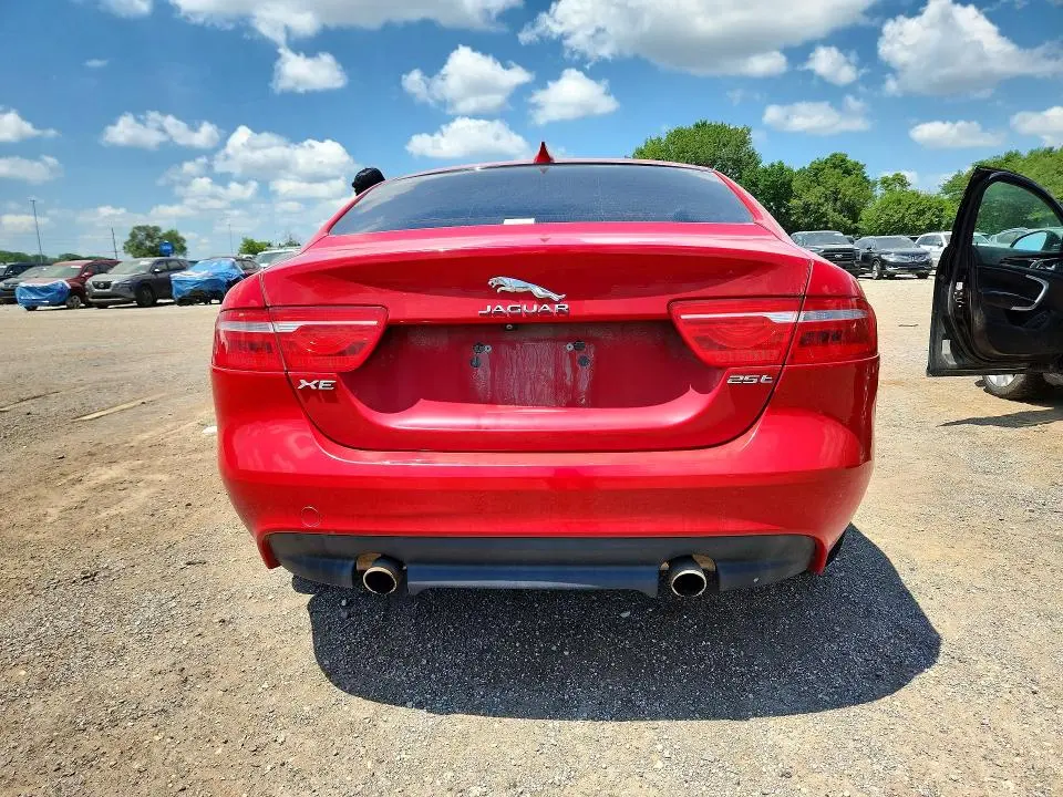 2018 JAGUAR XE PRESTIGE  