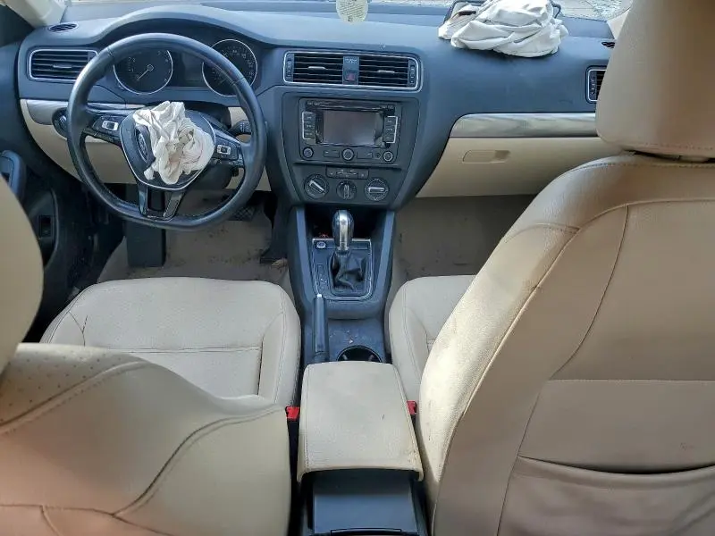 2015 VOLKSWAGEN JETTA SE  