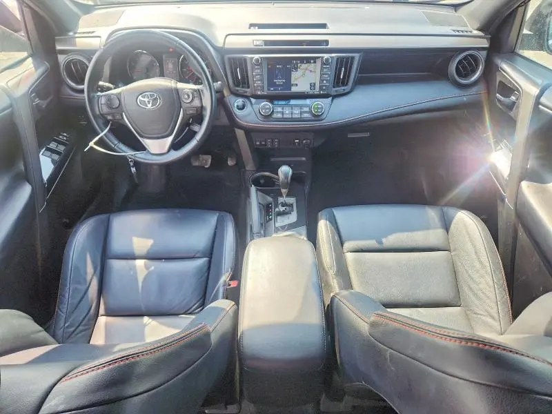 2016 TOYOTA RAV4 SE  