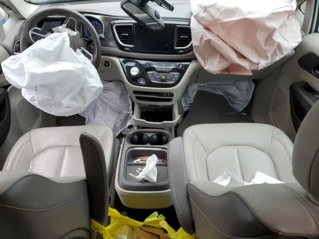 2017 CHRYSLER PACIFICA TOURING L  