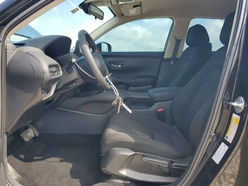 2025 HONDA HR-V LX  