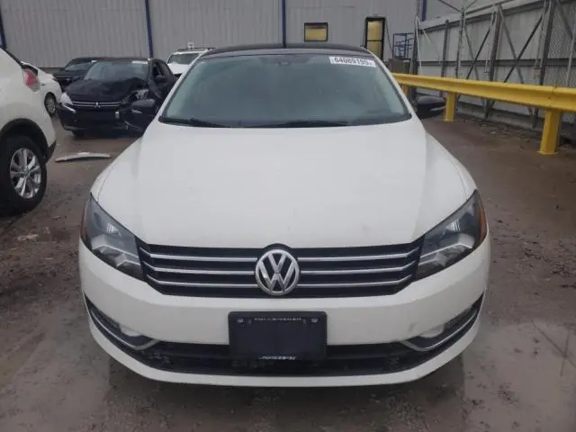 2015 VOLKSWAGEN PASSAT SE  