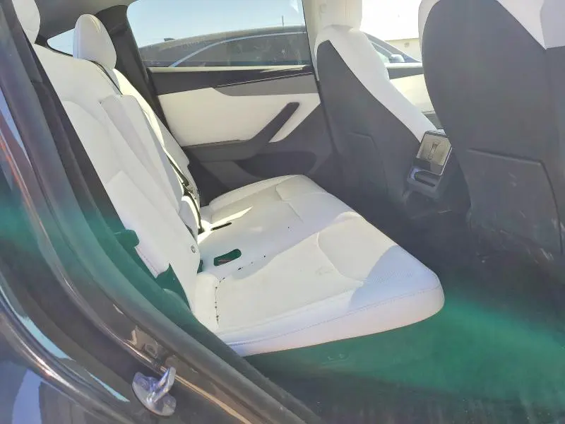 2026 TESLA MODEL Y   
