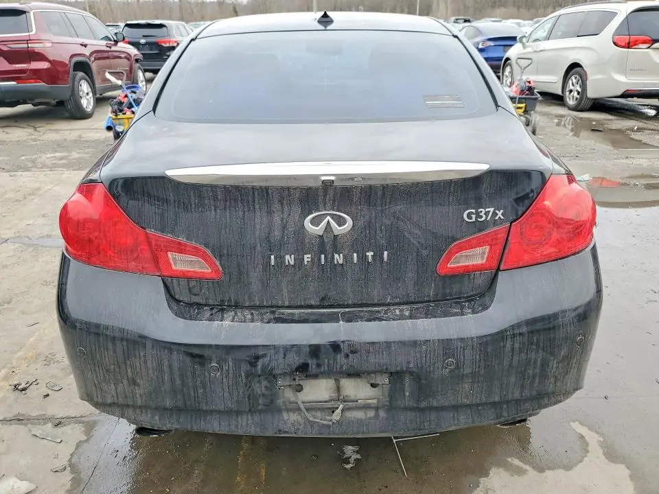 2013 INFINITI G37   