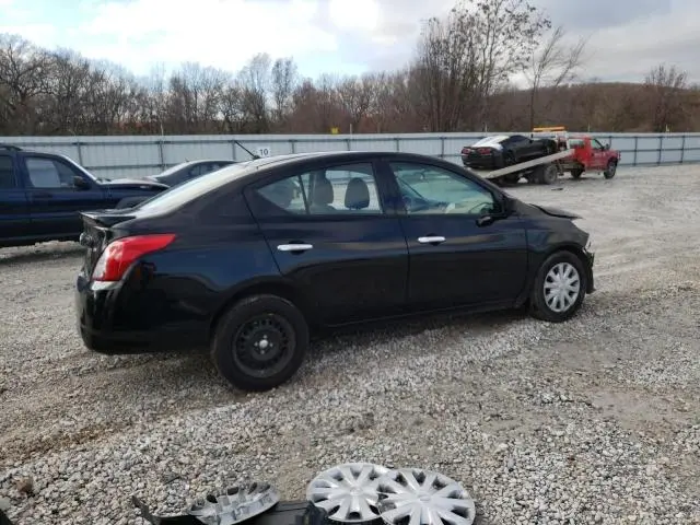 2019 NISSAN VERSA S  