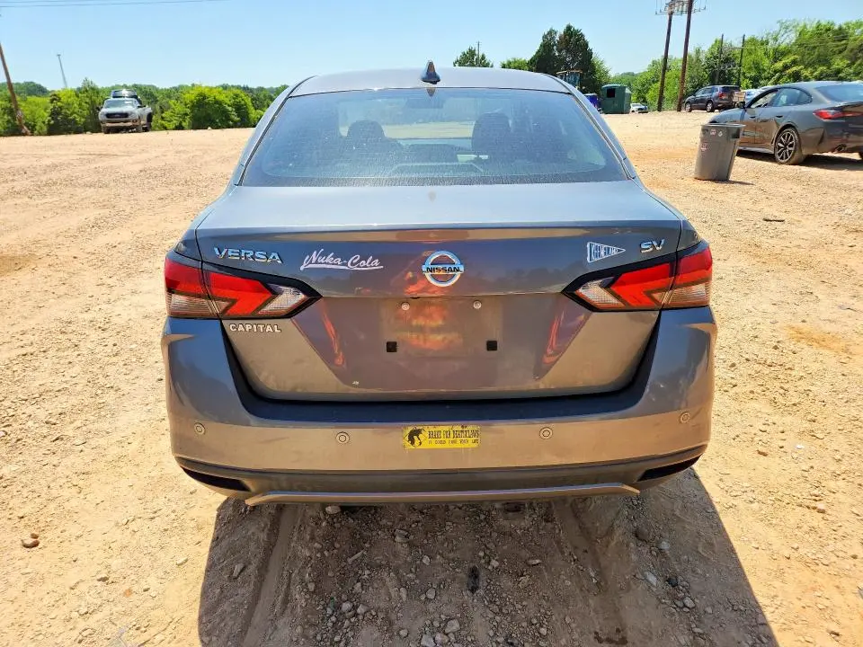 2021 NISSAN VERSA SV  