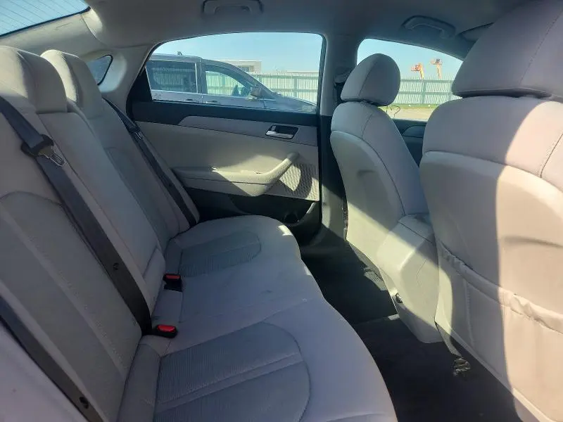 2018 HYUNDAI SONATA SE  